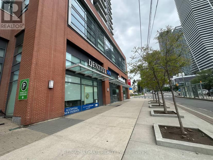TH1 - 2212 Lake Shore Boulevard W — photo 31 of 35