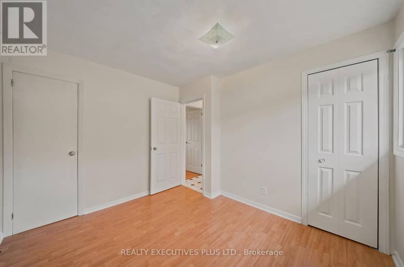 2593 Cleroux Crescent — photo 17 of 40