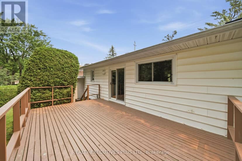 2593 Cleroux Crescent — photo 36 of 40