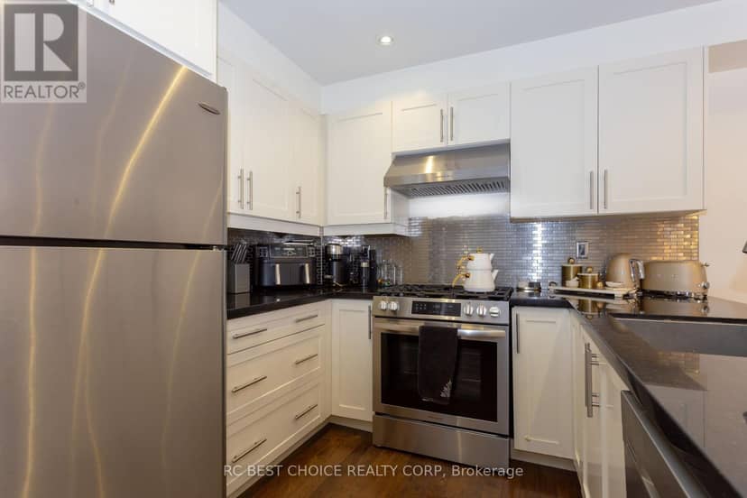 68 Carron Avenue — photo 5 of 25