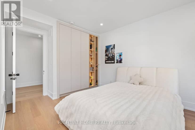 33 Thorndale Avenue — photo 31 of 40