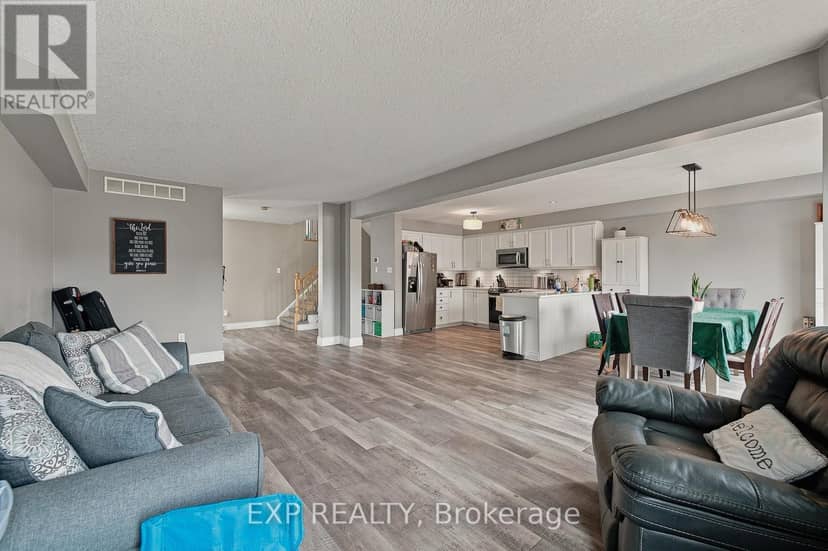 742 Rogers Road — photo 6 of 31