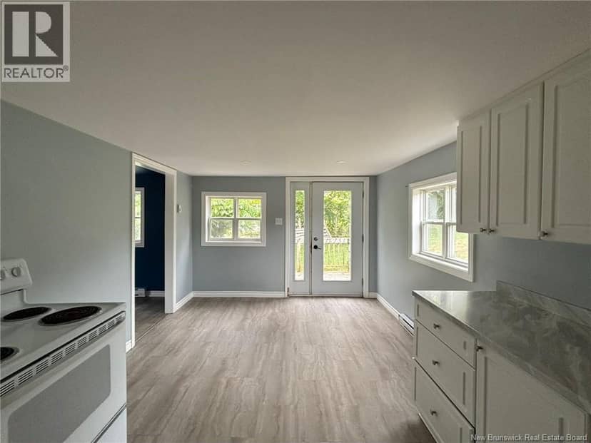 11 Windsor Street — photo 11 of 40