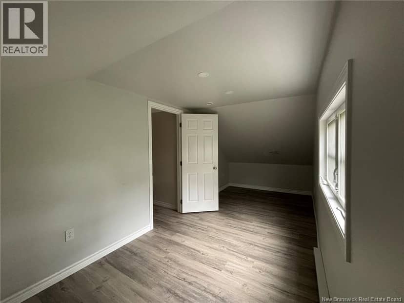 11 Windsor Street — photo 35 of 40