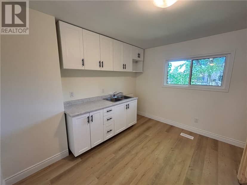 28 Baker Street — photo 19 of 35