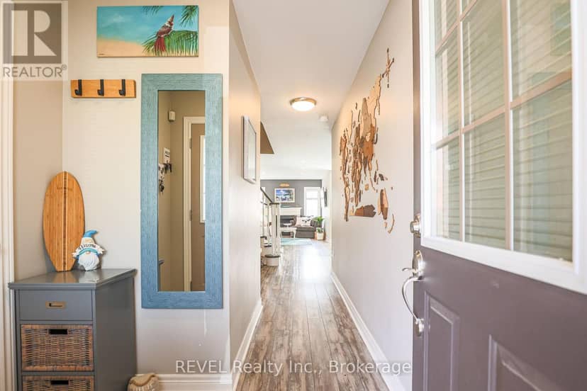 12 Colonel Lyall Street — photo 5 of 27