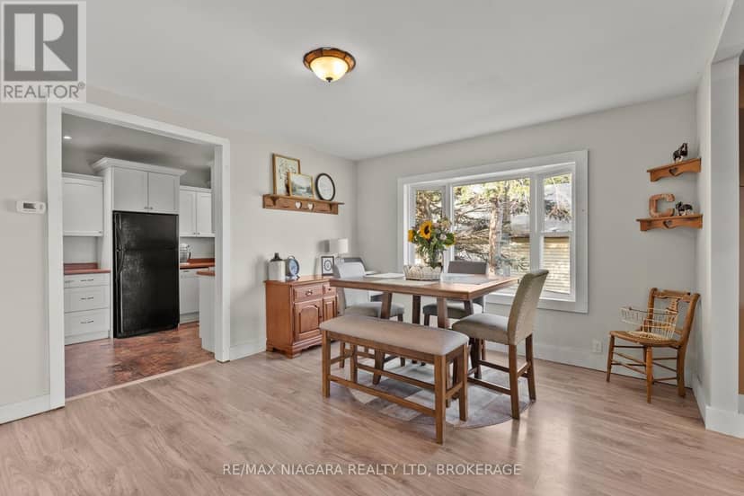 702 Main Street — photo 17 of 40