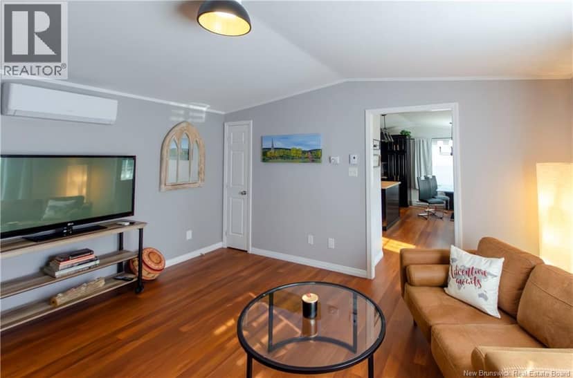 46 Tamarack Drive — photo 9 of 27