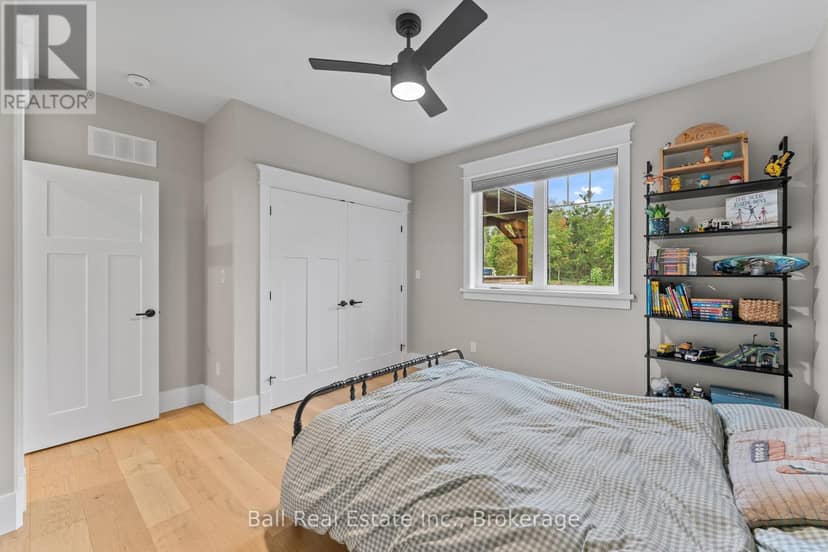 149 Ellwood Crescent — photo 19 of 40