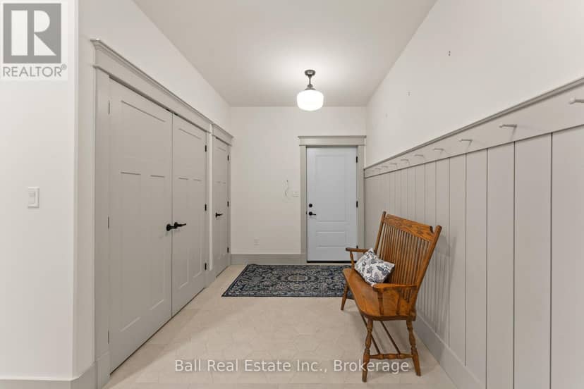 149 Ellwood Crescent — photo 31 of 40