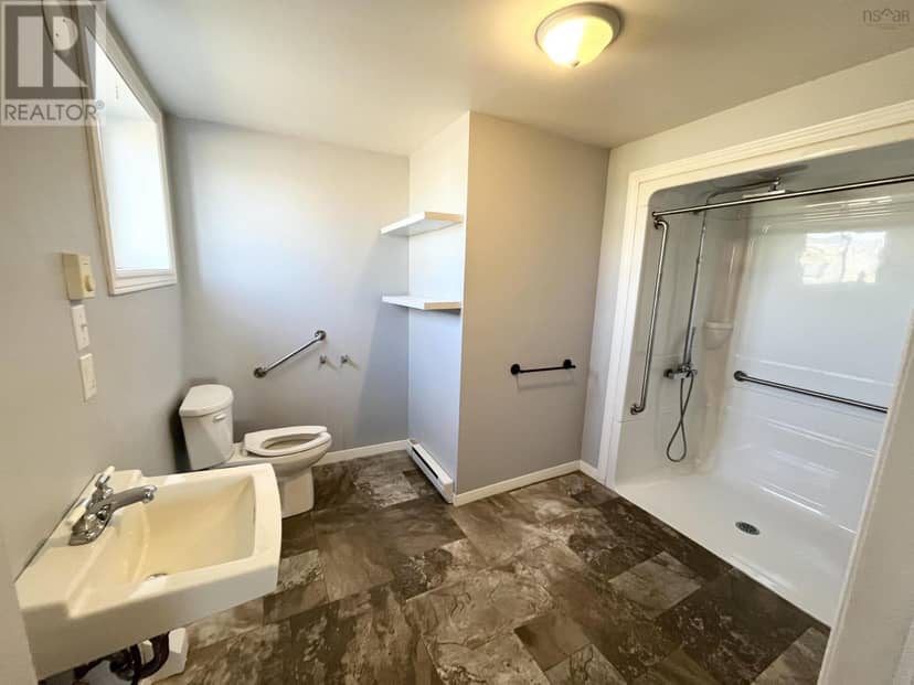 2739 Main Street — photo 5 of 30