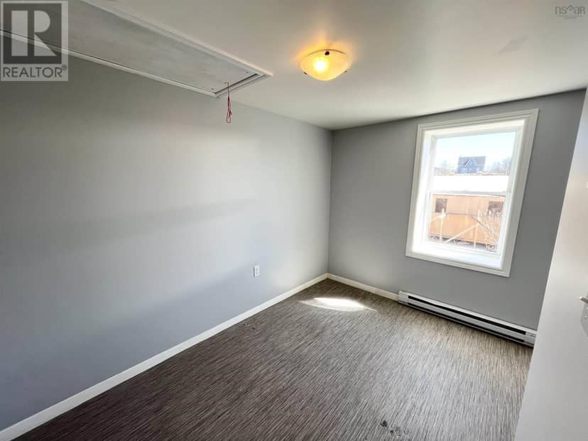 2739 Main Street — photo 15 of 30