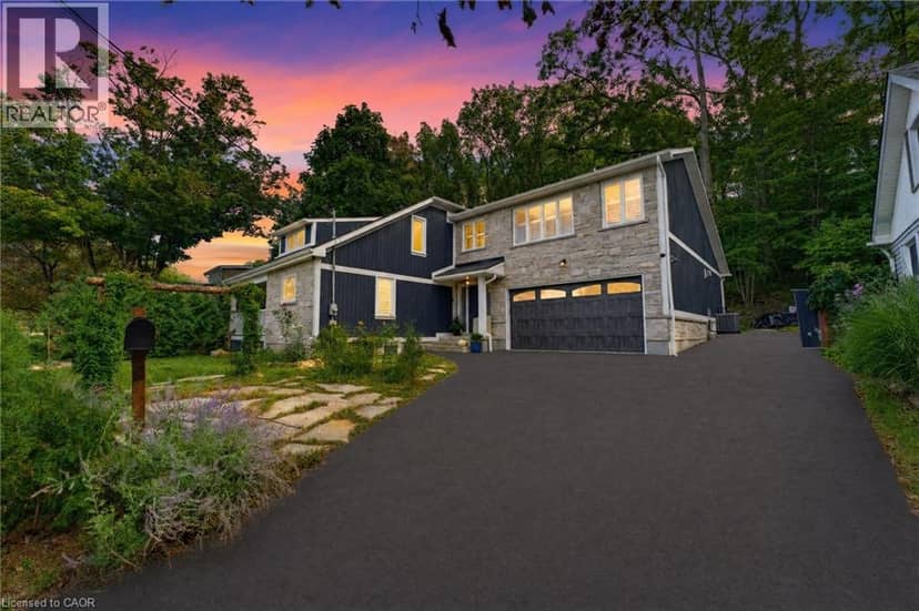 15 FIRST Street S, Stoney Creek