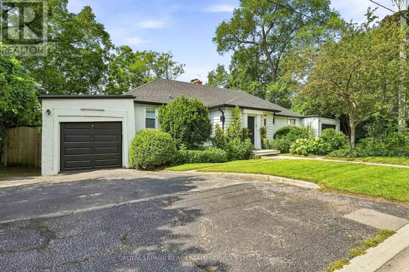 372 Trafalgar Road, Oakville, photo 2