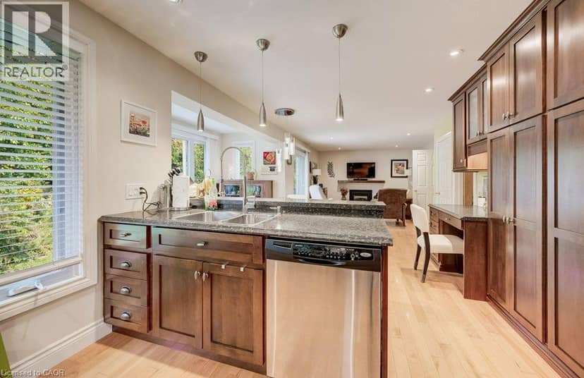 39 KAY Street — photo 13 of 40