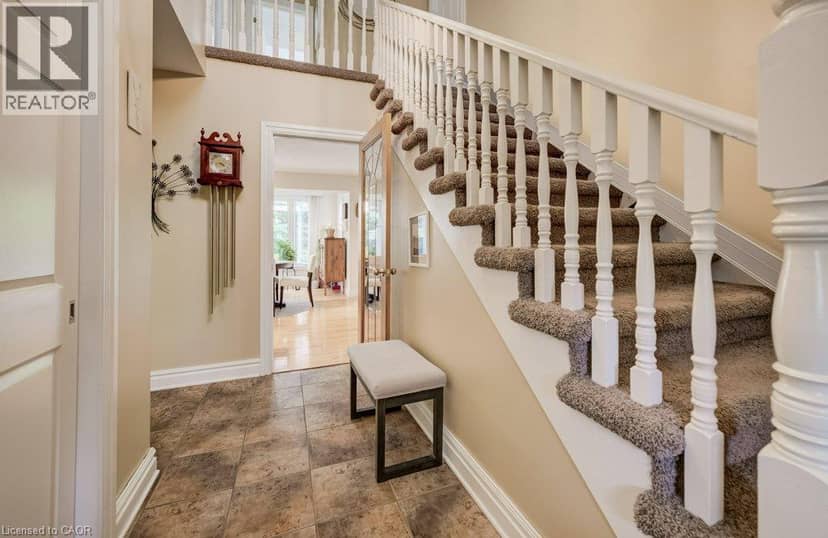 39 KAY Street — photo 6 of 40