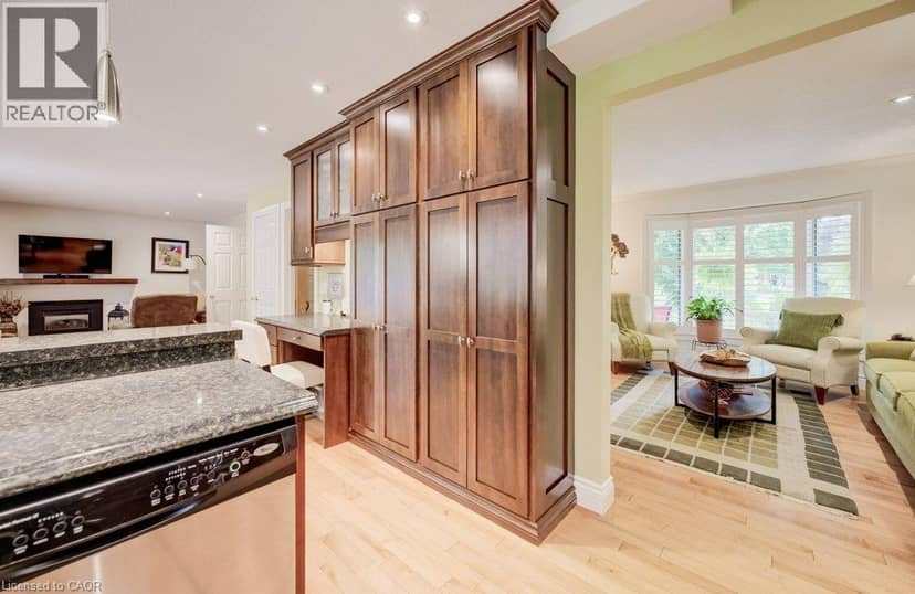 39 KAY Street — photo 7 of 40