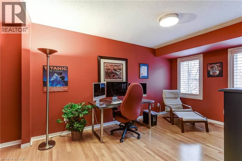 1084 W QUEEN Street W Unit# 8B — photo 18 of 36