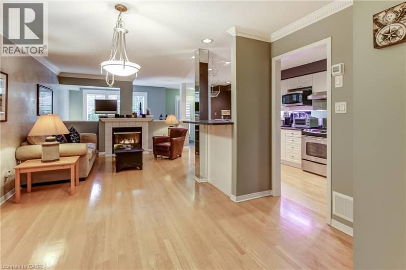 1084 W QUEEN Street W Unit# 8B — photo 8 of 36