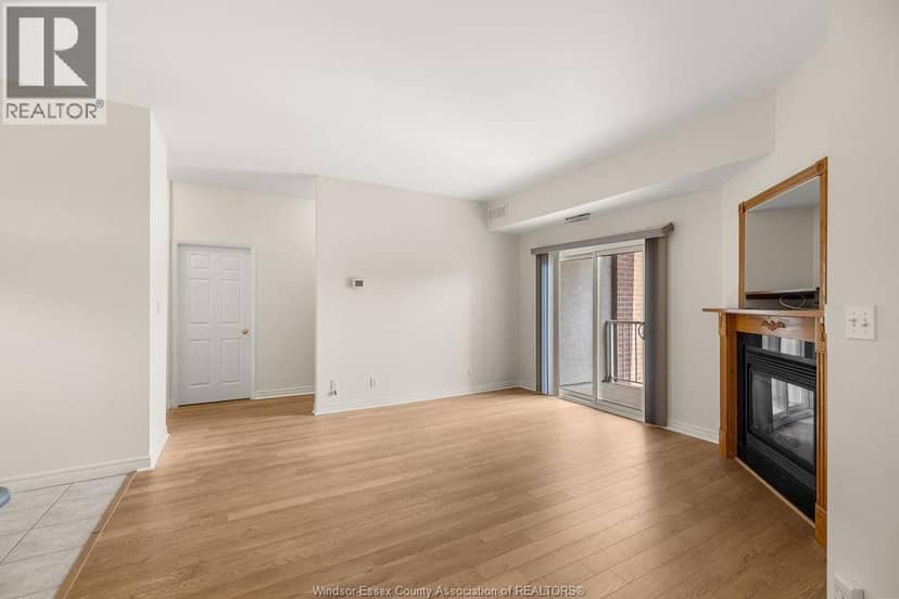 4500 YPRES AVENUE Unit# 314 — photo 10 of 23