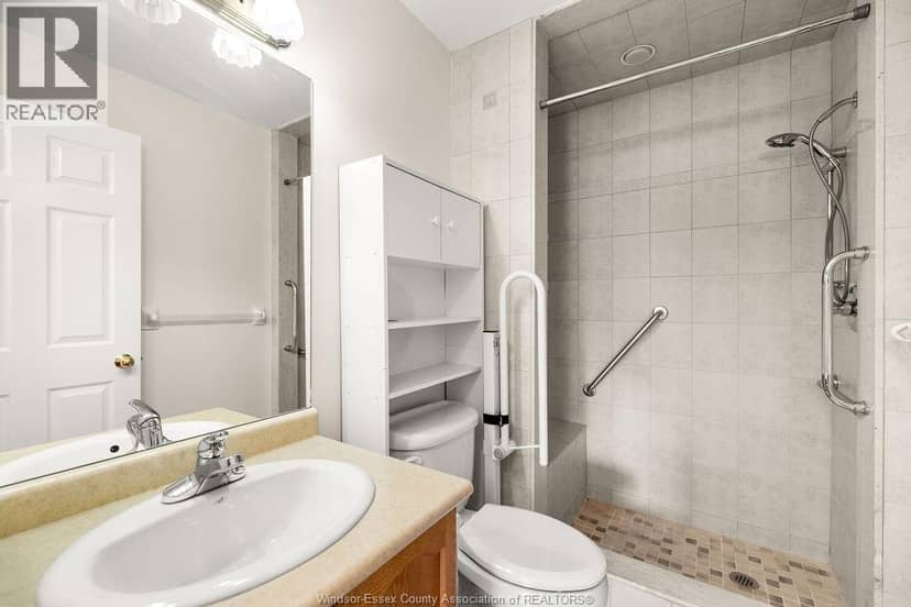 4500 YPRES AVENUE Unit# 314 — photo 15 of 23