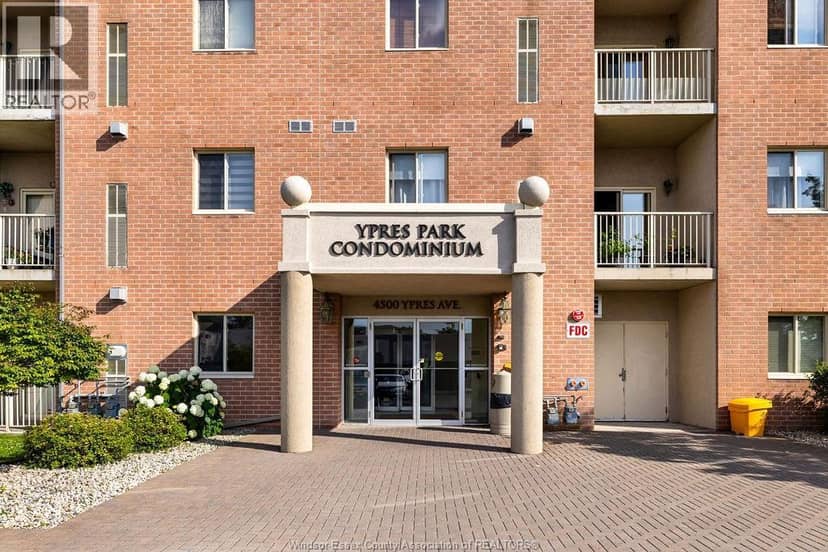 4500 YPRES AVENUE Unit# 314 — photo 3 of 23