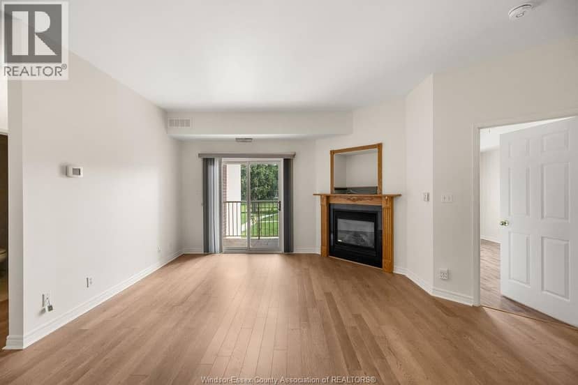 4500 YPRES AVENUE Unit# 314 — photo 9 of 23