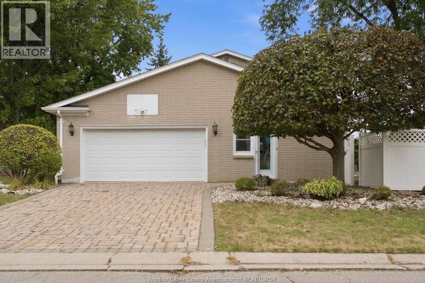 3590 Huntington Avenue — photo 3 of 40