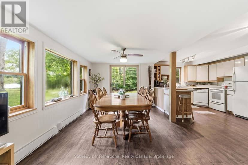 3583/87 Southwood Beach Boulevard — photo 16 of 40