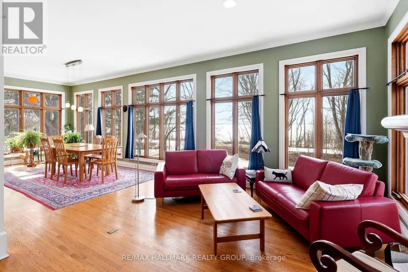 53 Scrivens Street, Ottawa, photo 3