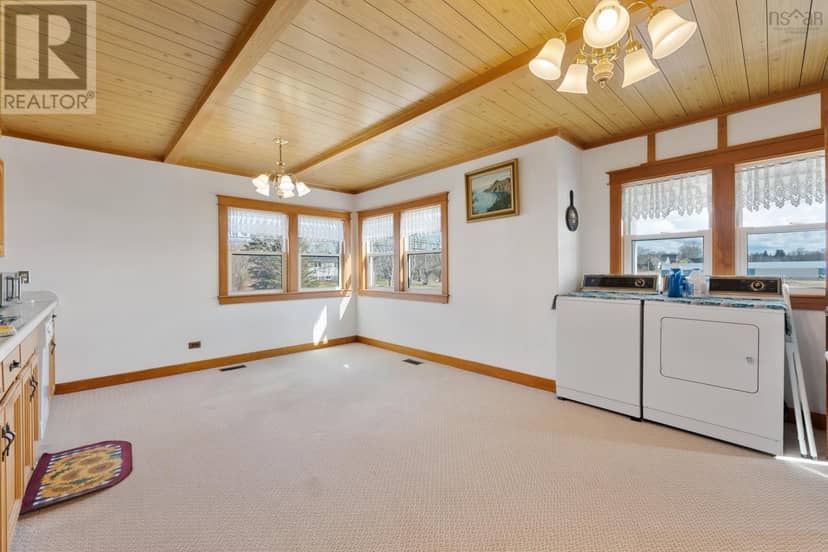 3654 Highway 1 — photo 16 of 40