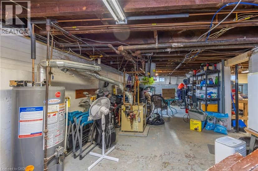 244 KENT Street S — photo 25 of 34