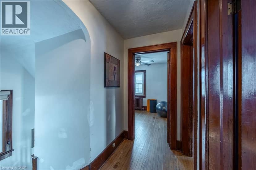 244 KENT Street S — photo 18 of 34