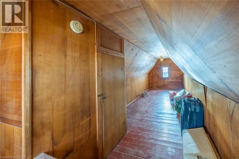 244 KENT Street S — photo 23 of 34