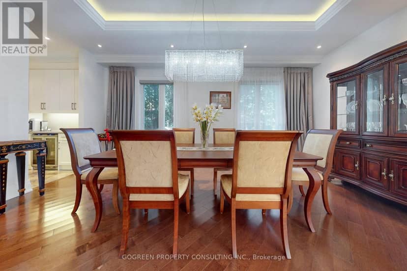 11 Elmview Avenue, Toronto, photo 6