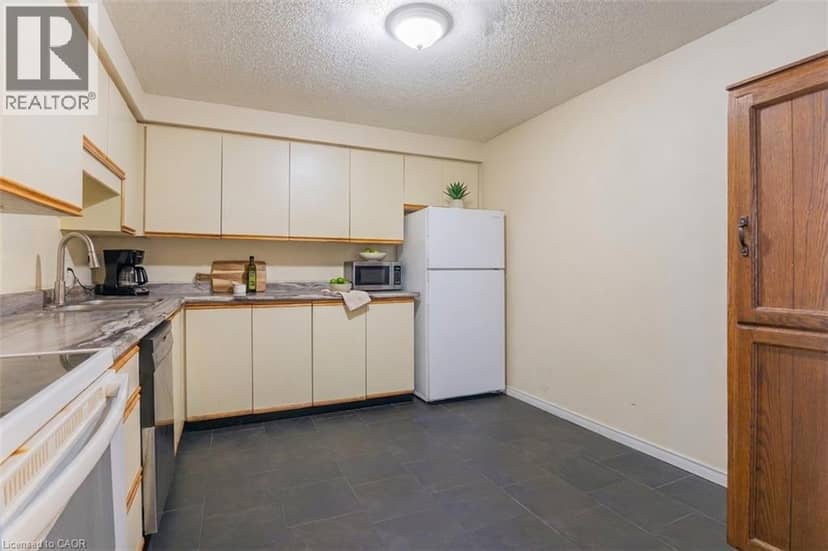 55 GREEN VALLEY Drive Unit# 708 — photo 5 of 15
