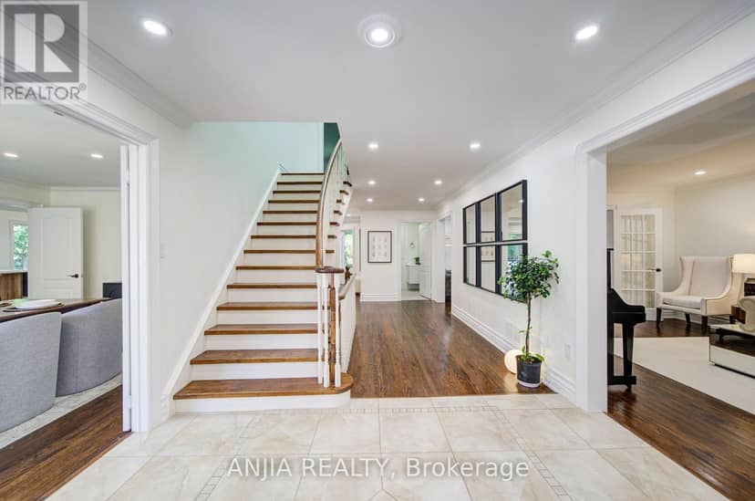 8 Calderbridge Crescent — photo 5 of 40