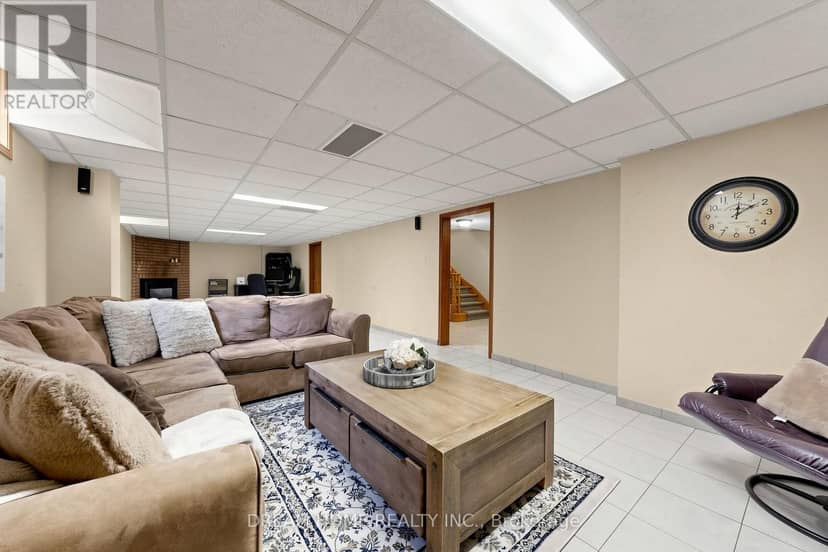 312 Valeria Boulevard — photo 33 of 40