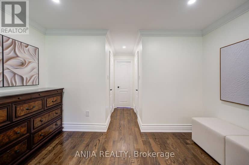 8 Calderbridge Crescent — photo 33 of 40