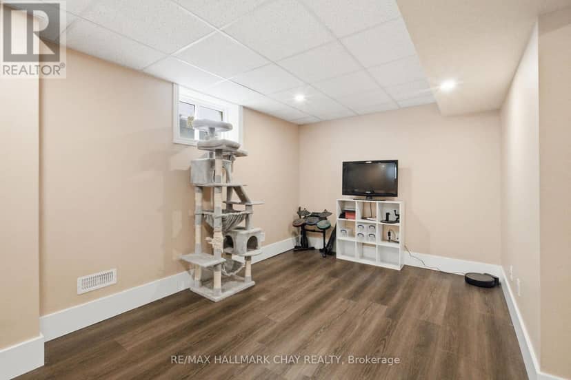 215 Breton Street — photo 33 of 40