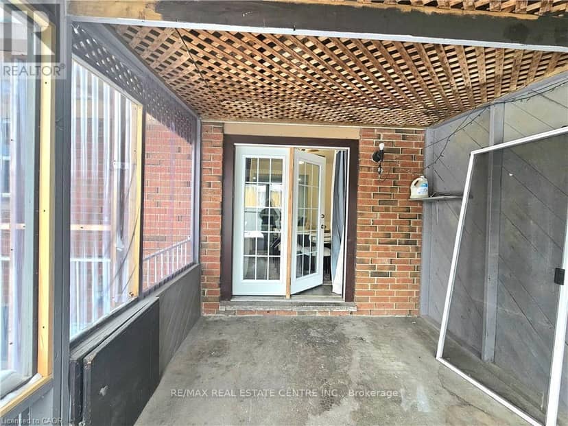 92 Copperfield Crescent — photo 28 of 30