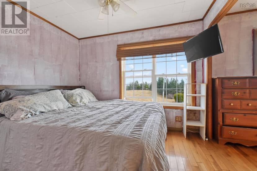 460 Red Point Road — photo 33 of 40