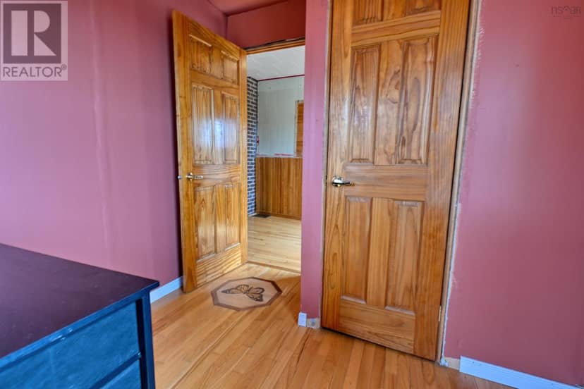 460 Red Point Road — photo 35 of 40