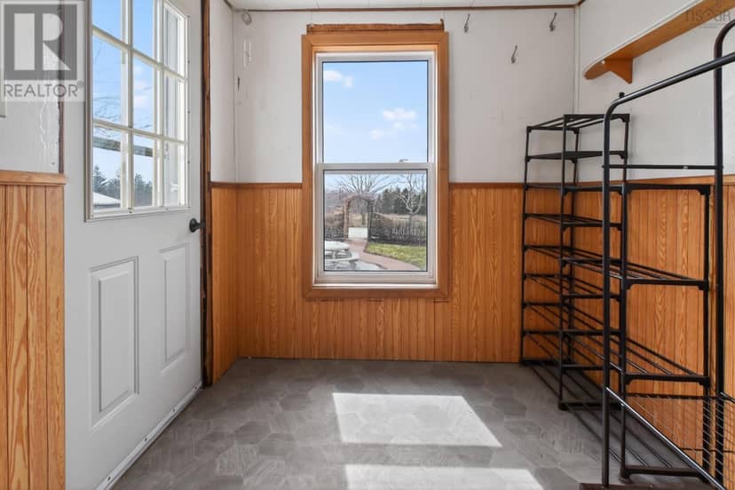 460 Red Point Road — photo 15 of 40