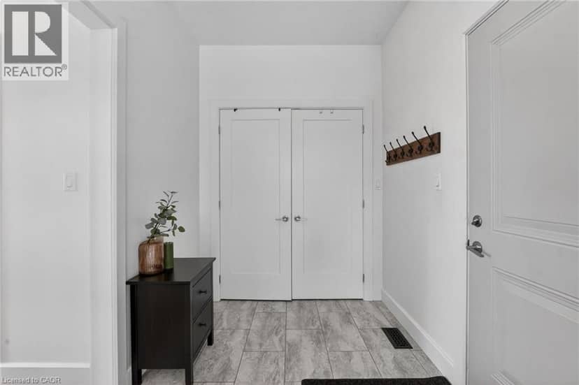 195 VICTORIA Avenue — photo 20 of 40