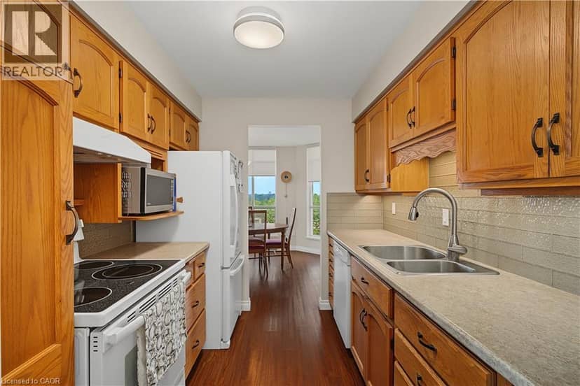 1414 KING Street E Unit# 803 — photo 7 of 40