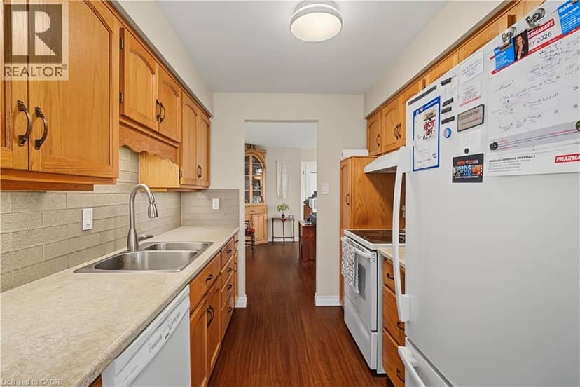 1414 KING Street E Unit# 803 — photo 8 of 40