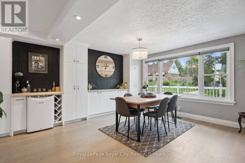 8 Rosewood Avenue — photo 11 of 40