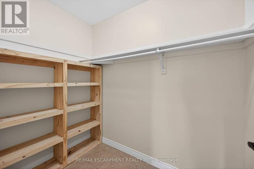 10 Emily Street — photo 29 of 40