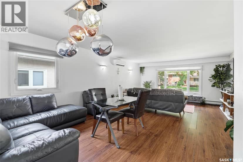 1960 Cowan CRESCENT — photo 1 of 40